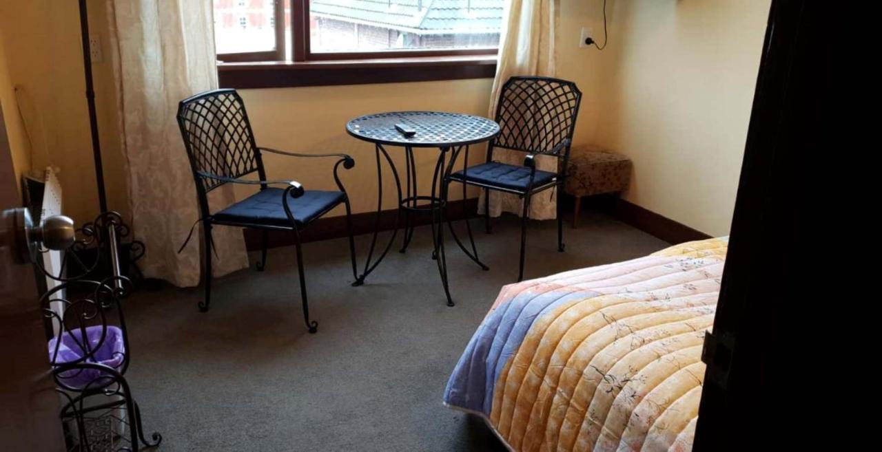 Manor House Backpackers Hostel Dunedin Exterior foto