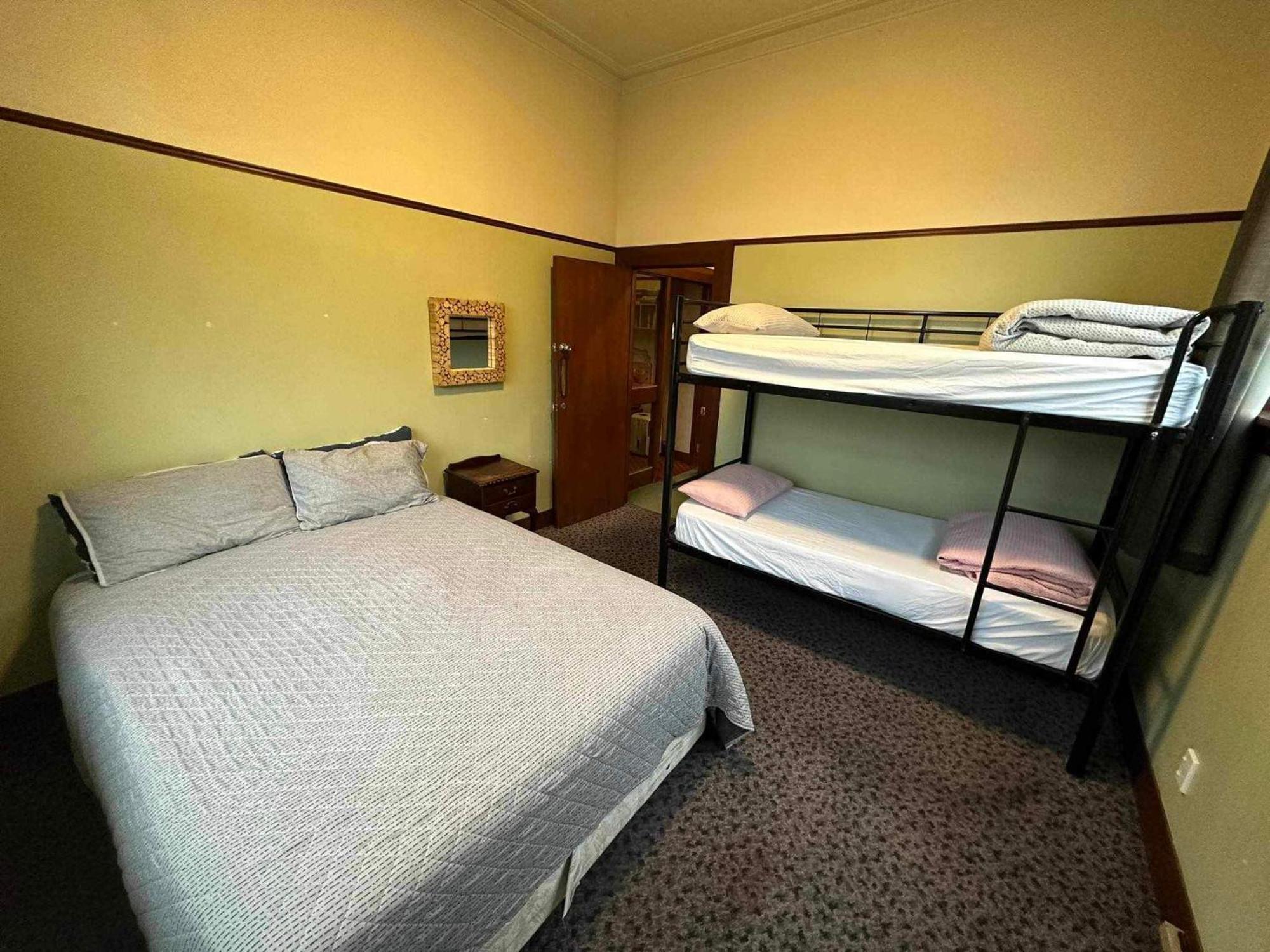 Manor House Backpackers Hostel Dunedin Exterior foto