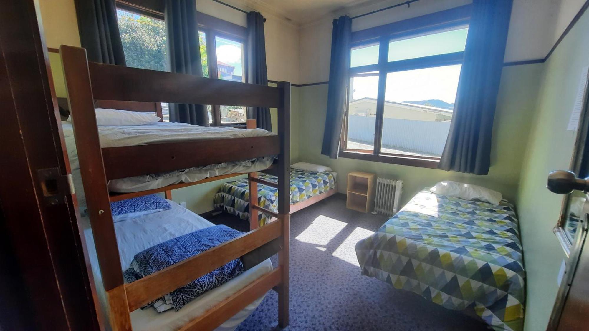 Manor House Backpackers Hostel Dunedin Exterior foto