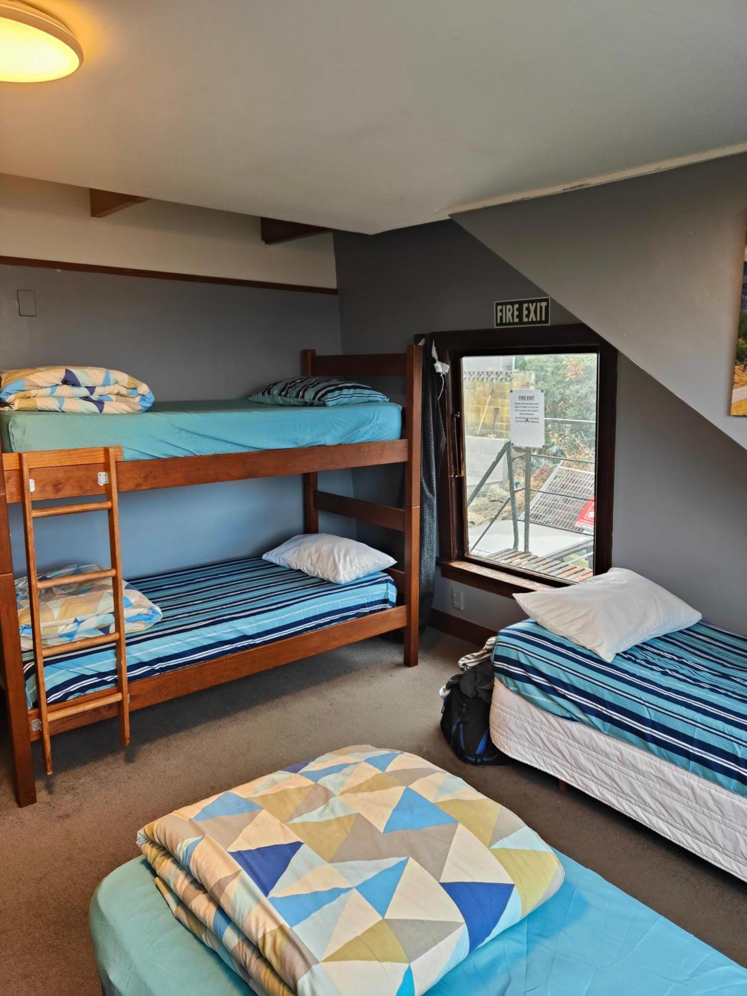 Manor House Backpackers Hostel Dunedin Exterior foto