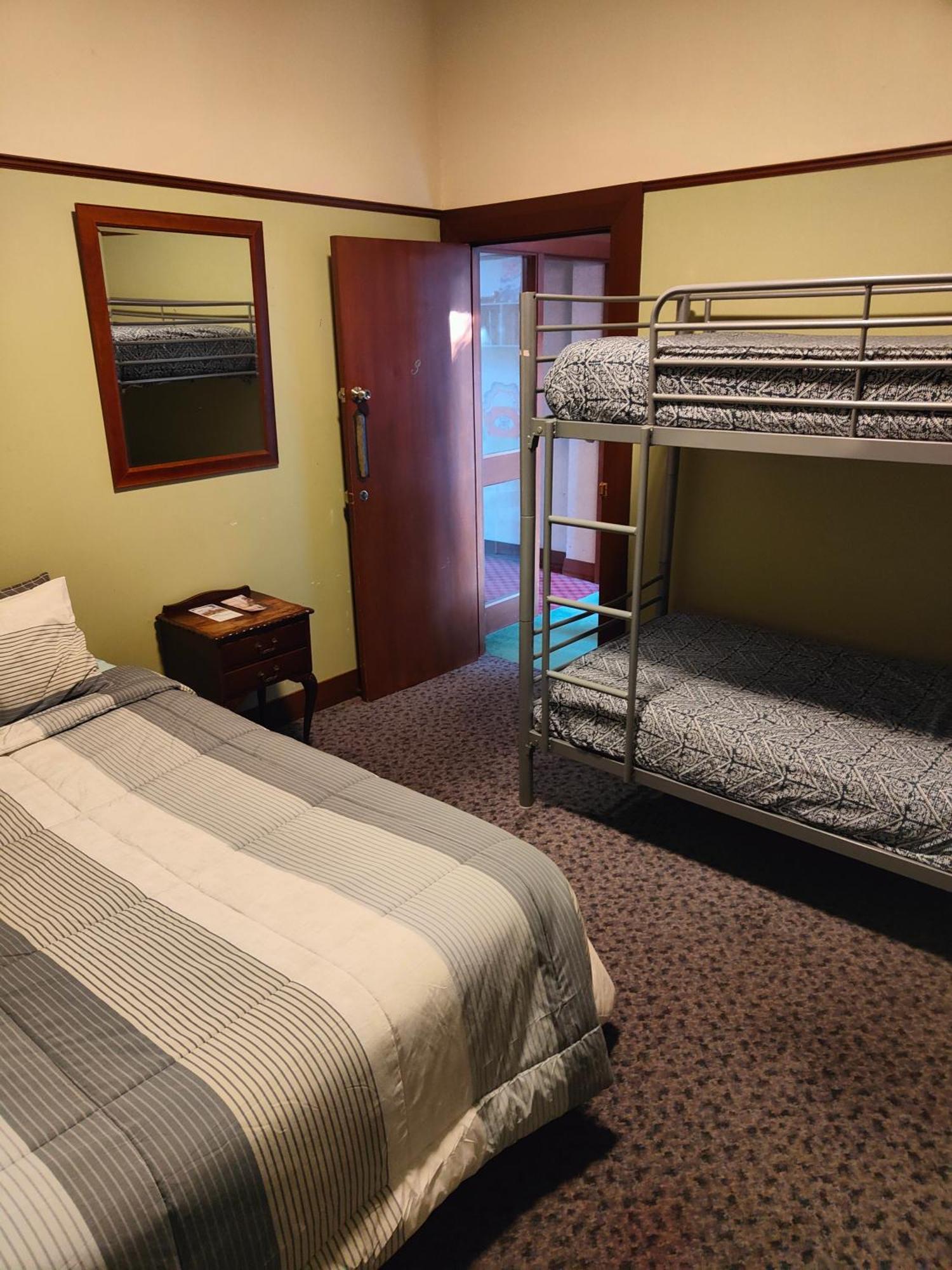 Manor House Backpackers Hostel Dunedin Exterior foto
